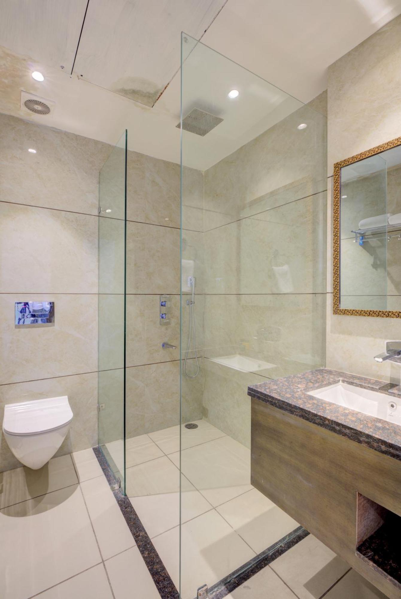Luxe Resorts - Centrally Heated Air Conditioned Hotel In The Heart Of Kasauli Dış mekan fotoğraf